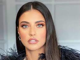 Antonia clara iacobescu was born on april 12, 1989 in bucharest, romania. Antonia Looks Like A Million Velea S Friend Proudly Showed Off Her Body In The Maldives Photo