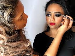 💥Maquillaje de noche 💥@Mariela Bolaños Renteria  ——————————————————————#labialrubywoo #mac #bobbibrown #iluminadormac  #macblack #gisellabolaños #gisellamakeup #gisellamakeupartist #barcelona  #bodatanyavictor👰🏽🤵