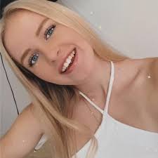 Marissa Bliss (@MarissaABliss)