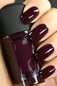 To wholly celebrate the burgundy nail trend, we bring to you 11 of the most dramatic and magical burgundy nail polishes for fall and winter! 25 Photos Of Burgundy Nail Designs For A Very Chic Winter