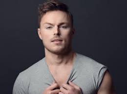 Andrew Hayden-Smith to present summer radio show