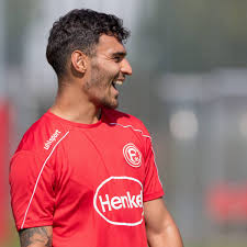 Cengiz under, burak yilmaz (captain). Ayhan Wechselt Nach Italien