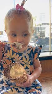 Exploring downtown Charleston and eating ice cream 🍦 🌴