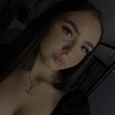 Amelia Calder's Instagram, Twitter & Facebook