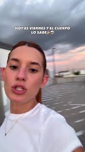 3 ideas de poses en una piscina💦 aguantando el frío😂🥶 • • #posesideas  #posesparafotos #fashion #model #photography #ideasparafotos #outfit  #modelo #katherdguez