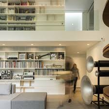 Galeria De Gama Issa V2 0 Studio Mk27 Marcio Kogan Lair Reis 60 House And Home Magazine Home Level Homes
