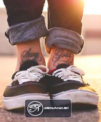 Dưới đây là danh sách manga nổi bật đã được phát hành chính thức bằng tiếng việt, liệt kê theo nhan đề việt ngữ.danh sách tập trung chủ yếu vào các manga nguyên tác và một số ít những chuyển thể manga đáng chú ý, và do đó không bao gồm phần lớn manga được chuyển thể từ anime hay light novel. 30 Hinh XÄƒm á»Ÿ Chan áº¥n TÆ°á»£ng Khong Thá»ƒ Bá» Qua Táº¡p Chi Hinh XÄƒm