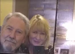 How to remove the handle for temperature adjustment?