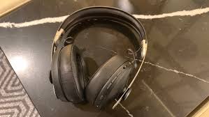 At the touch of a button you can easily tap into the virtual world or real world whenever life happens. Newgadgets De Interkontinental Unterwegs Mit Den Sennheiser Momentum 3 Wireless