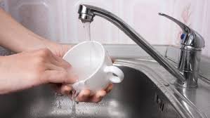 How To Hand Wash Dishes The Right Way Reviewed Dishwashers