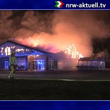 Die seite 1 für aktuelle nachrichten und themen, bilder und videos aus den bereichen news, wirtschaft, politik, show, sport, und promis. Nrw Aktuell Tv Home Facebook