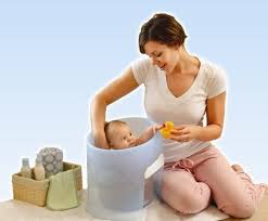 However, i think it's more realistic kids will outgrow the regular around 2 years old, and the xl around 3 or 4. Best Baby Bathtub The Expert Buying Guide Fresh Baby Gear