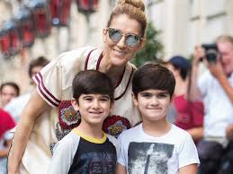 Ouvrir le menu principal de navigation. Celine Dion Endlich Wieder Ein Foto Mit Ihren Zwillingen Mit Wichtiger Botschaft Bunte De