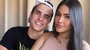 Ex-BBB Flay choca os fãs ao anunciar fim do noivado com Pedro Maia