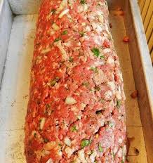 This recipe uses a surprising trick to infuse meatloaf with flavor and ensure it's not going to dry out. Advertisements Ingredients 1 Lb Ground Beef 1 2 Lb Ground Mild Italian Sausage 1 Small Onion Finely Cho Good Meatloaf Recipe Meat Loaf Recipe Easy Recipes