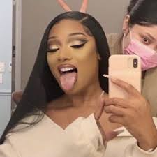 Listen to Beatking feat. 10k Caash & Queendom Come