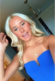 Leia Shelton's Instagram, Twitter & Facebook