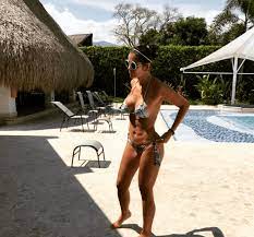 Seguidores de la modelo y presentadora paisa destacaron el gran parecido entre su bebé y la hija de andreina fiallo. El Sensual Video De Andreina Fiallo Con El Que Demostro Por Que Fredy Guarin Se Quedo Con Ella Y No Con Sara Uribe Tkm