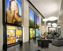 Umpqua Bank Umpqua Bank E Una Banca Americana Che Punta Sulla Creazione Di Un Forte Legame Con Le Comunita Locali Il Bank Design Retail Banking Banking