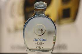 Sotol Hacienda Platinum Triple Destilacion Sabor Fresco Y La Version Mas Pura Del Sotol Para Una Suavidad Incomparable Vodka Bottle Vodka Libation