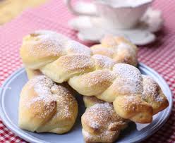 Non sono molto dolci, quindi, se li doveste preferire più zuccherati, potreste. Dolce Per Merenda Archivi Cuocaaltuodomicilio Com Servizio Catering