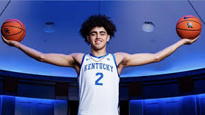 Comparing Kentucky center Malachi Moreno to a former college basketball star