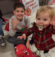 A very merry Christmas weekend in Wichita 💚❤️