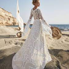 Bei babaroni können sie die brautjungfernkleider kaufen, die am besten zu ihnen passt. Vanity Bridal On Instagram Brautkleider Im Loft Vintage Love At Its Best Herveparisbridal Wedding Dresses Lace Boho Style Wedding Dress Boho Bohemian Dress