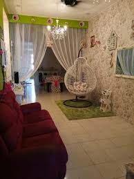 Ruang kecil pada rumah tidak menjadi hambatan ketika mendekorasinya karena saat terdapat banyak contoh untuk penataan. Deko Ruang Tamu Memanjang Dan Sempit Inspirasi Dekorasi Rumah