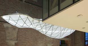Costruzione di un'installazione luminosa in bamb&ugrave;, workshop a ...