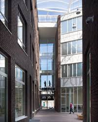 La universidad está localizada en leiden, ciudad universitaria desde 1575. Galeria De Universidad De Leiden Mecanoo 12