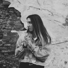 Laura Chupp (@chupp_laura)