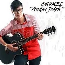 Bukan mudah namun harusku berpura selindungkan titisan air mata pilu sepilunya hatiku terasa namunku yakin kau juga rasa sama. Andai Jodoh By Pao Xi Music