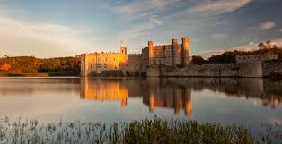 It is built on islands in a lake formed by the river len to the east of the village of leeds. Hever Castle Encourages Visitors To Go To Leeds Castle Hever Castle