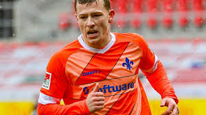 Unser tipp für eure bewerbung: Sv Darmstadt 98 Spielt In Nachspielzeit 1 1 Bei Jahn Regensburg