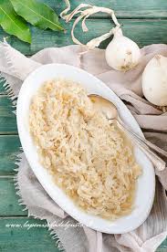 Per cucinare questo piatto non può mancare un ingrediente fondamentale: Cipolle Stufate Dolci In Padella Perfette Per Farcire Gli Hamburger