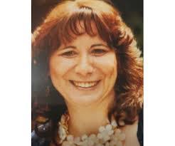 Paula Belanger's Instagram, Twitter & Facebook