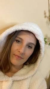 Kara Potts's Instagram, Twitter & Facebook