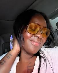 Maeva Komenan (@maevatheradiant) • Fotos y videos de Instagram