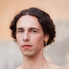 Gail Baugh's Instagram, Twitter & Facebook