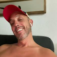 Looking for recommendations Hi everyone, I live in Estepona but I'm meeting  my 3 sisters and mum in Malaga in a few weeks for a girls weekend. Is there  anywhere you recommend