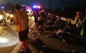 Kongres kesatuan sekerja malaysia (mtuc) pulau pinang berkata kejadian tersebut berlaku pada khamis. Kemalangan Bas Kilang Di Tol Juru 8 Orang Maut 33 Cedera