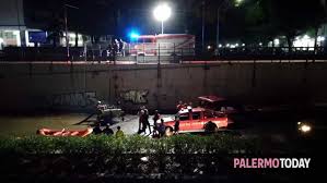 Se siete fra quei ritardatari che non ne hanno ancora approfittato, su. Nubifragio Su Palermo Sottopasso Di Via Leonardo Da Vinci Morte Due Persone Rimaste Intrappolate In Auto