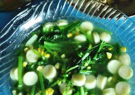 Sebenernya rasanya mirip sayur bayam bening biasa, tapi karena tadi males goreng sosisnya, jadi ya masak aja sekalian bareng sayurnya, jadi deh menu praktis :) Resep Sayur Bening Bayam Sosis Oleh Enong Supriatin Cookpad