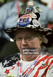 221 fotos e imagens de alta resolução de Wearing Janet Reger