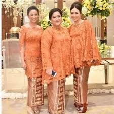 Dress brokat warna peach yang membuat tampilan anda lebih anggun. Model Kebaya Brokat Untuk Orang Gemuk Jpg 750 750 Pakaian Wanita Baju Muslim Pakaian Pesta