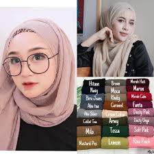 Cocok utk daily dan jalan jalan, menggunakan bahan diamond yang nyaman dan mudah dibentuk.tidak licin. Harga Jilbab Pashmina Terbaik Juli 2021 Shopee Indonesia