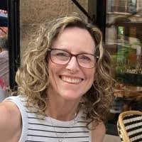 Lisa Darnall's Instagram, Twitter & Facebook