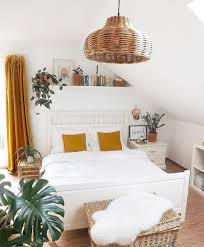 How Did I Just Find About Keephousing Her Feed Is Amazing Go Check Her Out If You Re Late Like Me Budget Home Decorating Room Decor Bedroom Apartment Decor