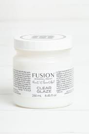 This means that light bounces off the surface of the painting and reflects back to the viewer. Fusion Mineral Paint Clear Glaze 250 Ml